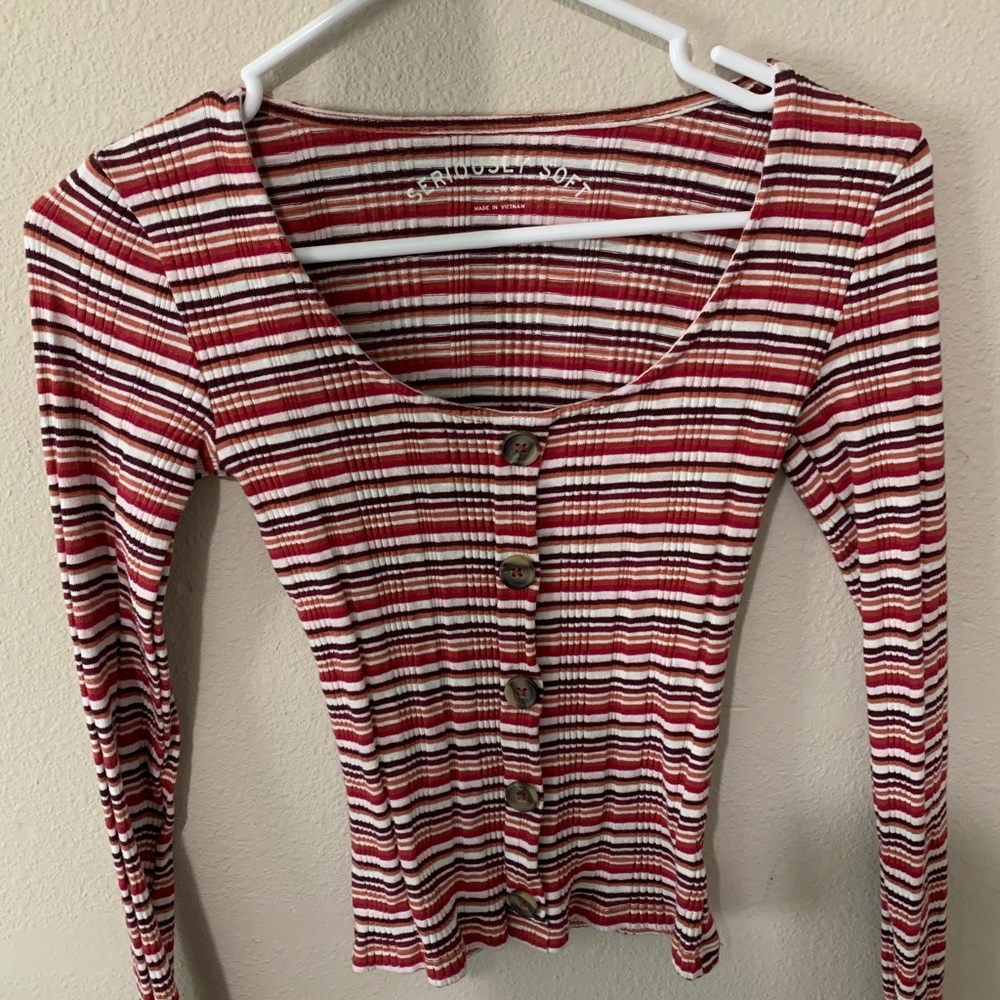 Aeropostale Ribbed Long Sleeve Shirt. Size Small